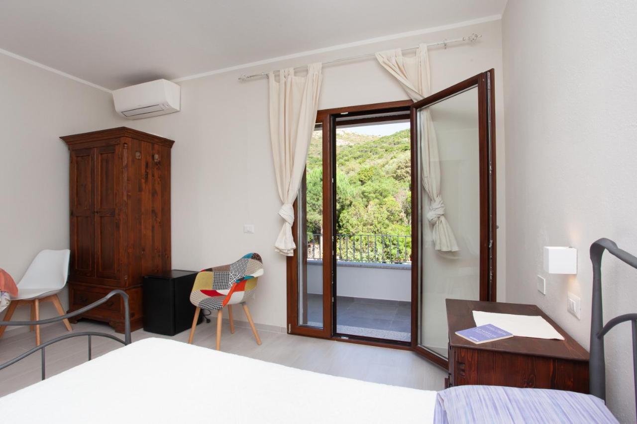 Lu Lioni Rooms San Teodoro  Exterior photo