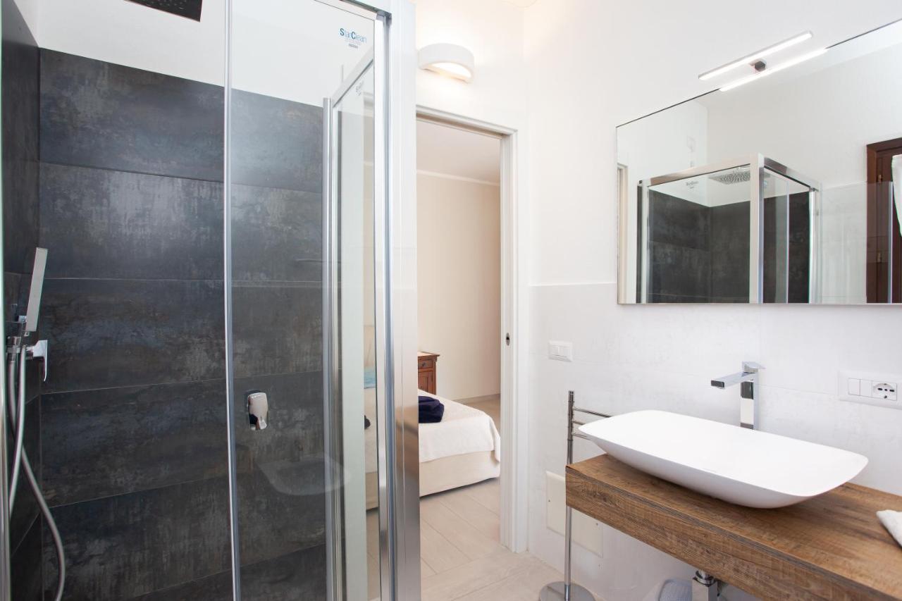 Lu Lioni Rooms San Teodoro  Exterior photo